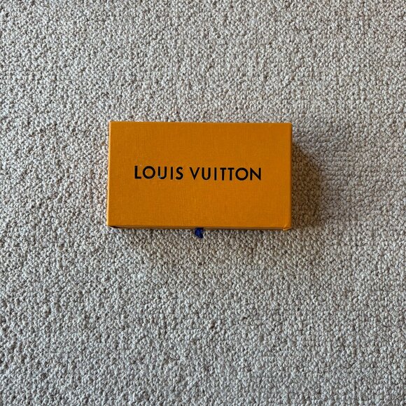 Louis Vuitton Damier Azur Pochette - Picture 12 of 14